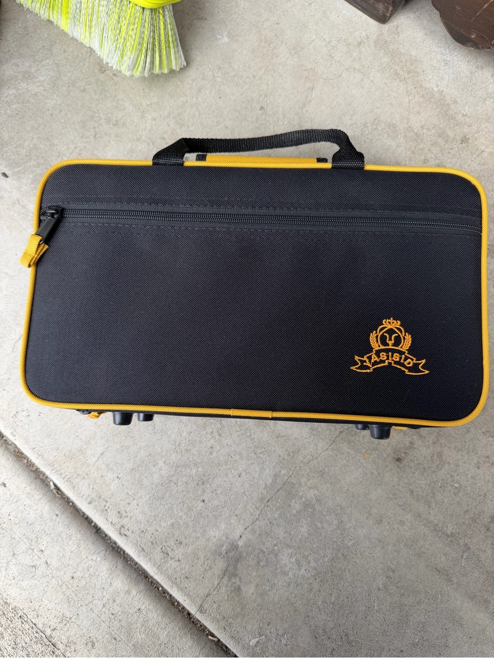 Bb Student Clarinet with Case - Black & Silver - Picture 2 of 6